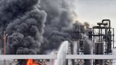 Petroleros argentinos convocan a huelga tras explosión en refinería que provocó tres muertos