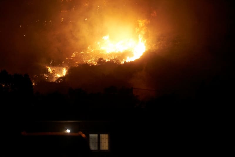 Fire under control on major Greek island as Balkan countries ablaze