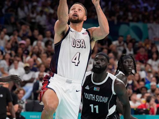 While Steph Curry looks for his shot, US glides past South Sudan in Olympics