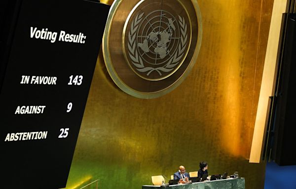 UN assembly votes to give new rights to Palestine, reviving membership bid