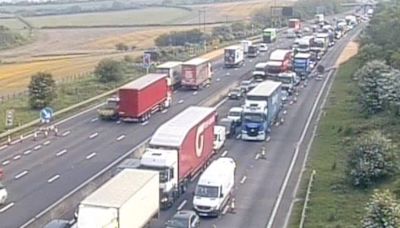 M1: Delays of 60 minutes after crash between car and lorry