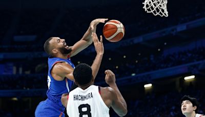 Basket: les Bleus souffrent mais battent le Japon et se rapprochent des quarts