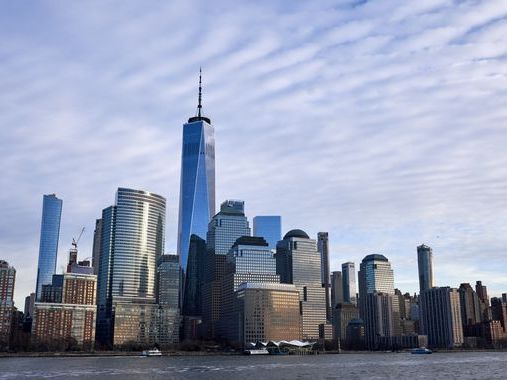 Scottish-Australian athlete Andy Donaldson 'beats record for swimming around Manhattan island'