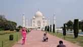 US tourist visiting Taj Mahal molested by tour guide