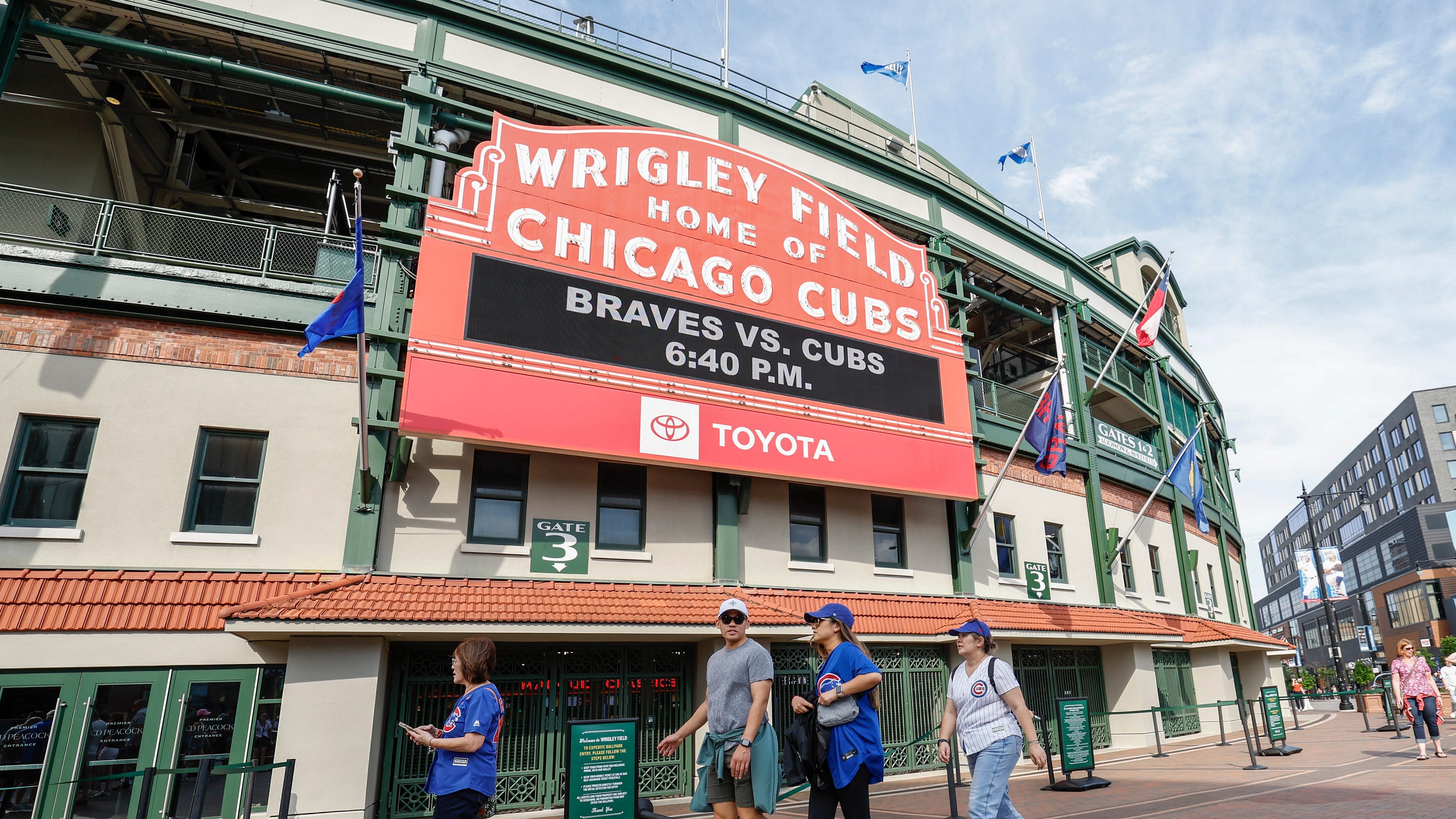 The MLB's oldest baseball stadiums, ranked from Fenway Park to Wrigley Field