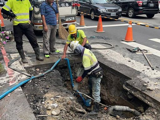 台中豐原成功路水管滲漏搶修 預計晚間6時復水