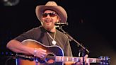 Hank Williams Jr. Makes His Long-Overdue Debut On Several Billboard Charts