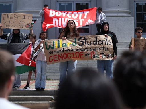 Manifestantes pro Palestina acampan en la Universidad de California en Berkeley