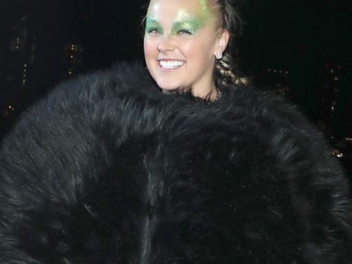 JoJo Siwa Is a Literal Furball in Jaw-Dropping NYFW Look