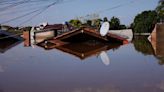Governo do RS anuncia auxílio de R$ 2,5 mil para famílias desabrigadas pelas chuvas