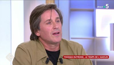 Mort de Françoise Hardy : Thomas Dutronc très mal à l’aise sur le plateau de C à vous, “tuer mes parents…”