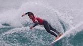 El surfista mexicano Alan Cleland de regreso a casa