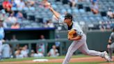 Pitcher mexicano de los Marlins lanza una gema en debut en Grandes Ligas, pero un opaco bullpen lo condena