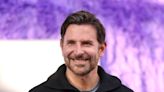 Bradley Cooper’s Daughter Recognizes Her Dad Even in Purple-Monster Form on the Red Carpet