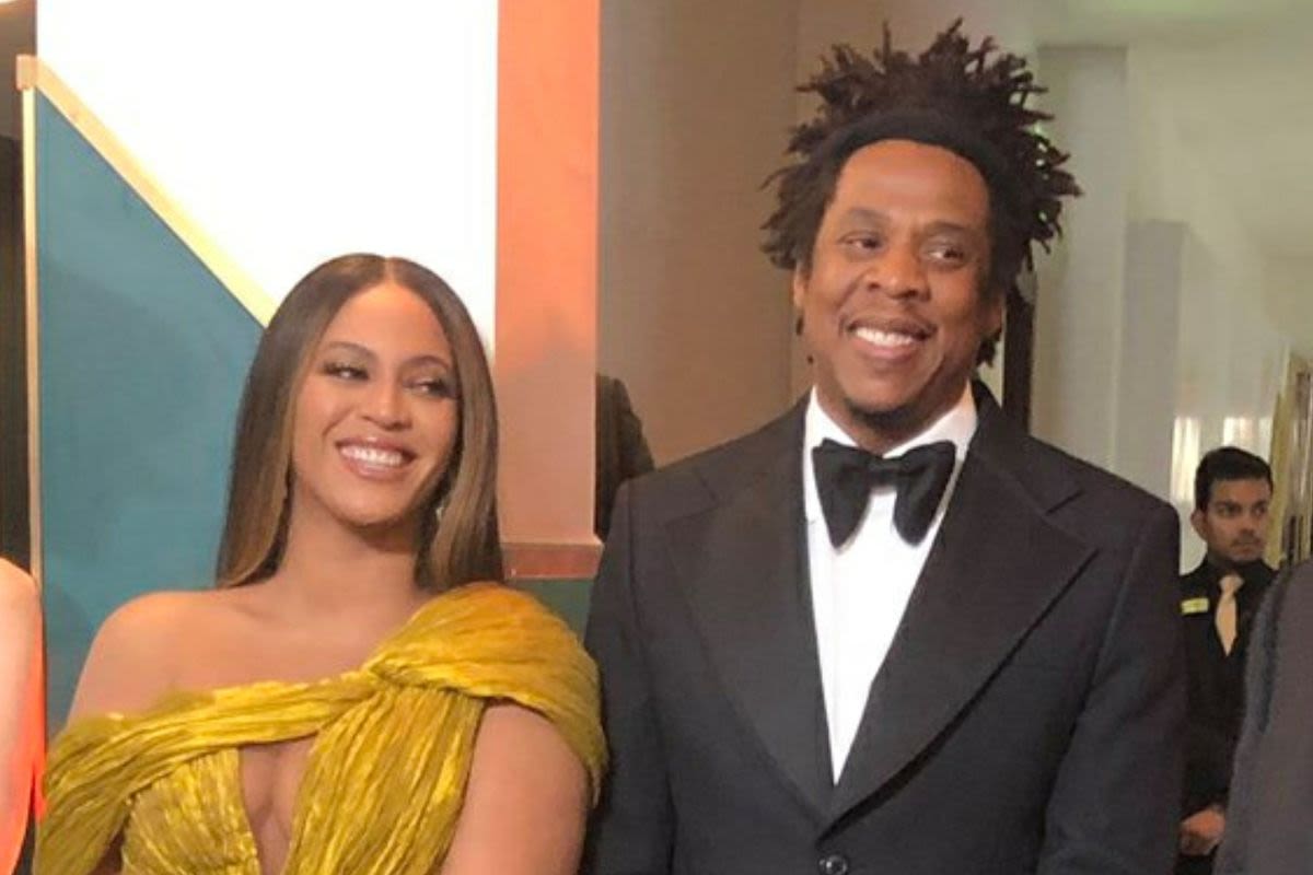 JAY-Z & Beyoncé Surprise Gloria Carter With Isley Brothers Performance For 75th Birthday