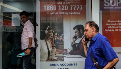 Bank Stocks Under Pressure in India as Draft Loan Rules May Bite
