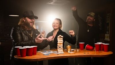 Video: Lee Brice Releases Music Video With Nate Smith and Hailey Whitters for 'Drinkin' Buddies'