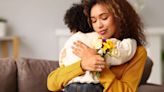 Aprenda oração para melhorar a conexão entre mãe e filho