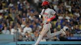 ¡Sin freno! El dominicano Elly de la Cruz batea perfecto de 4-4 y se roba cuatro bases en la victoria de Cincinnati