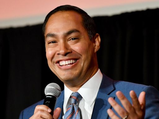 Julián Castro's new mission: Helping Latinos help themselves