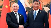 Xi Jinping extiende la alfombra roja a su amigo Putin en Beijing en una muestra de unidad entre China y Rusia