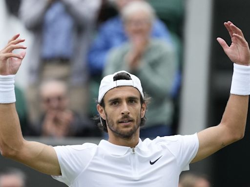 Lorenzo Musetti makes adjustments to reach Wimbledon quarterfinals