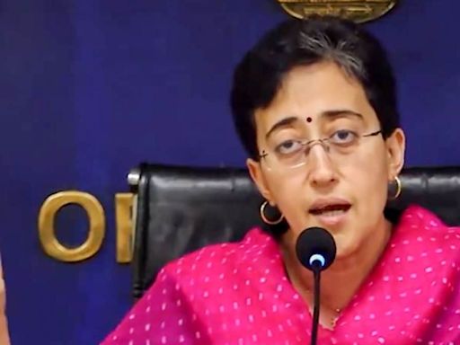 Delhi CM Atishi Announces Hiked Minimum Wage for Unorganised Sector Workers - News18