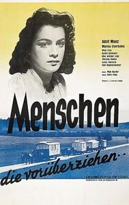 Menschen, die vorüberziehen