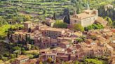 El pueblo de Mallorca donde Michael Douglas precelebró su 80 cumpleaños