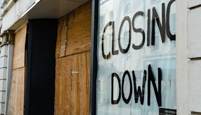 High Street fashion store to shut in days as it launches 'closing down sale'