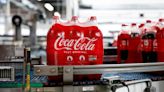 Sistema Coca Cola: la gaseosa asegura que su cadena de valor aporta el 0,7% del PBI de la Argentina