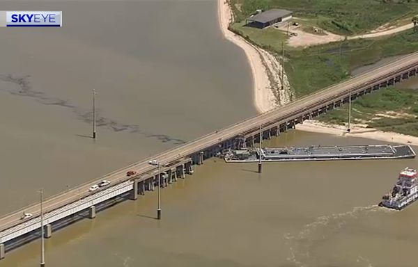 Barge hit Pelican Island Causeway, causing portion to fall, officials say