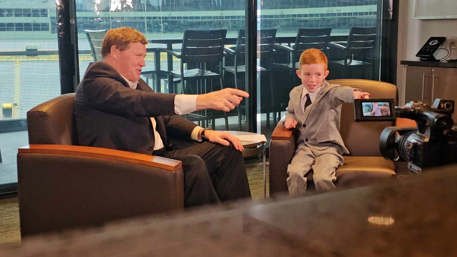 'Is red hair a superpower?': 9-year-old podcast host asks Packers president Mark Murphy the tough questions