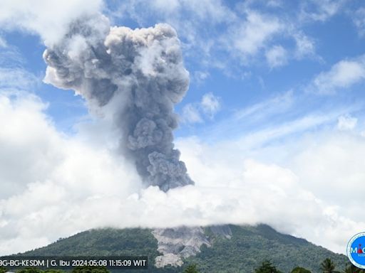 'Anel de fogo' do Pacífico: Vulcão entra em erupção no leste da Indonésia