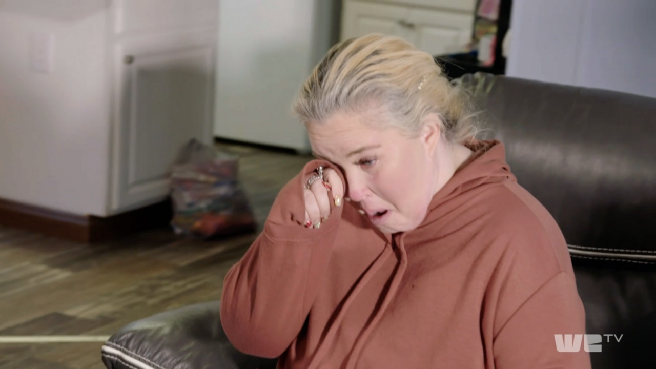 Mama June Breaks Down as She Grieves the Death of Daughter Anna