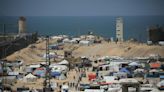 Gazans struggle with heat, garbage, insect swarms
