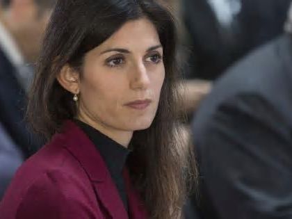 Europee, Virginia Raggi è fuori dalle autocandidature, M5s: "Esclusa perché fa la consigliera comunale"