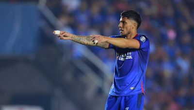 Carlos Salcedo, el jugador que estaba olvidado y nadie creía en él; ahora resucitó con Cruz Azul