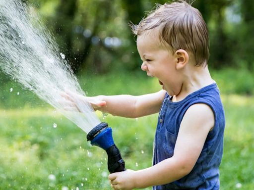 Calgary won’t yet move to Stage 1 outdoor water restrictions due to pump problems