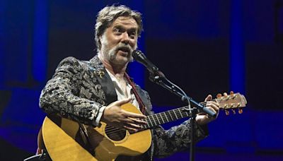 Rufus Wainwright: arte, expiación y ofrendas a Leonard Cohen en Les Nits de Barcelona