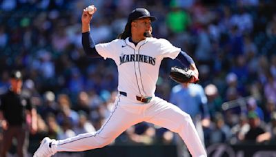 Mariners place starter Luis Castillo on 15-day IL sidelining him for stretch run