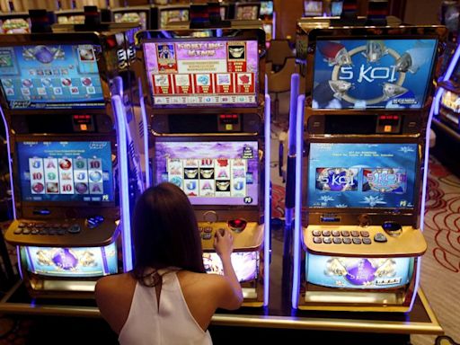 Philippines bans gambling operations catered to illicit Chinese players
