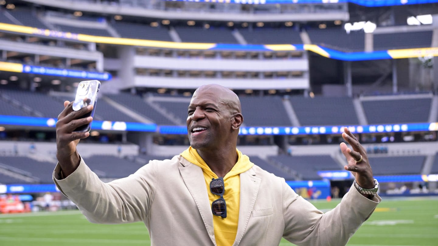 Boxing News: Movie Star Terry Crews Calls Out UFC Legend Anderson Silva: 'I'm Ready'