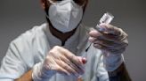 AstraZeneca retira su vacuna de covid-19 por una "disminución en la demanda"