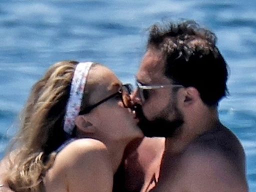 Bikini-clad Olivia Attwood packs on PDA with husband Bradley Dack