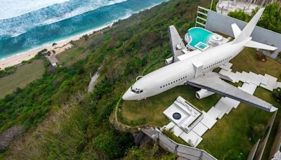 Transformó un avión en una mansión de lujo y ahora la alquila por internet