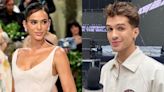 Bruna Marquezine e João Guilherme são clicados aos beijos em aeroporto; confira as fotos! - Hugo Gloss