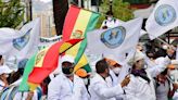 Médicos advierten con retomar protestas por la “jubilación forzosa”
