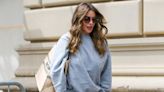 Sofía Vergara’s Easy Spring Uniform Took After Martha Stewart and Jennifer Lopez’s Cute and Cozy Looks