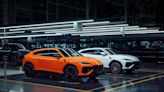 Lamborghini Pulls the Curtain from Its Newest PHEV, the Urus SE